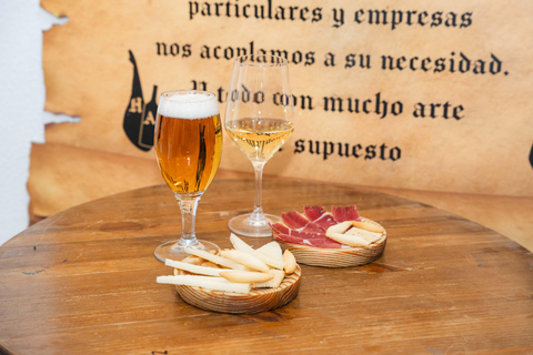 Málaga: Gourmet Tapas and Wine Tour