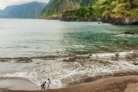 Funchal: Förtrollade terrasser, Porto do Moniz &amp; Fanal 4WD-turDelad tur