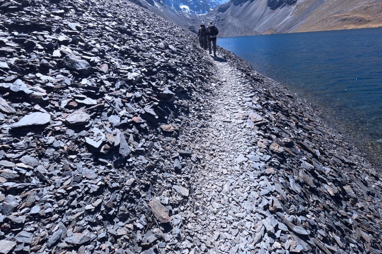 La Paz: Hike with a tour guide to the Ventanani Glacier Lagoon La Paz: Hike with a tour guide to Ventanani Glacier Lagoon