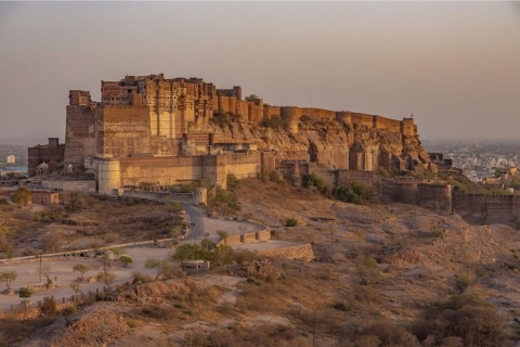Z Jodhpur: 4 dni Jaisalmer i Jodhpur Tour samochodemWycieczka tylko samochodem i kierowcą (bez przewodnika)
