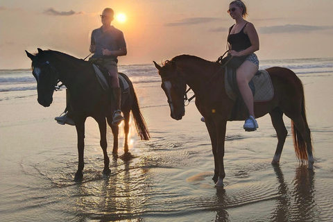Experiência de equitação na praia de Seminyak