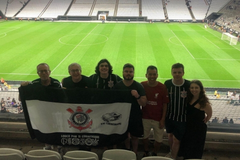 São Paulo: Únete a una experiencia de un día de partido del Corinthians con los localesExperiencia de juego del Corinthians en el Neo Quimica Arena
