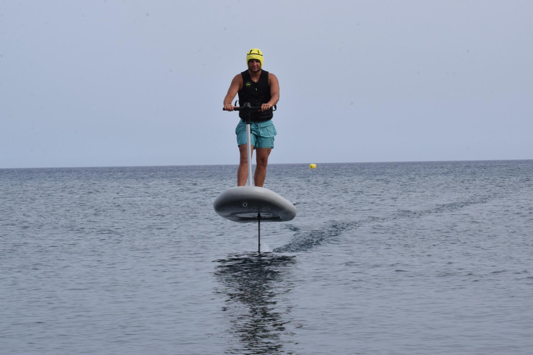 Scooters eléctricos Santorini E-Foil: surfea las olasScooters E-Foil en Santorini: surca las olas