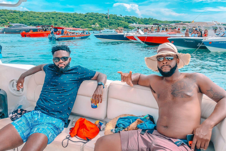 Cartagena : Excursion en bateau sur l&#039;île de Cholon et fête avec DJ + déjeuner