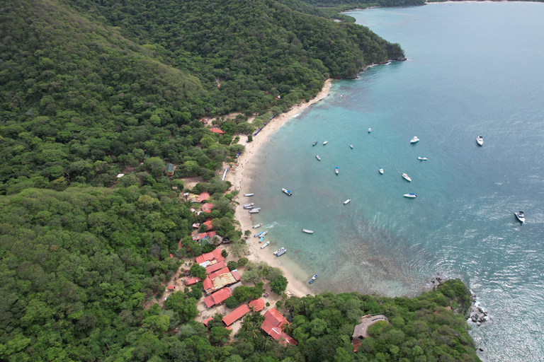 Playa Cristal Sightseeing Tour by Speedboat, Tayrona Park