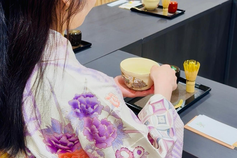 Osaka: Japanese Culture Experience Tea Ceremony Calligraphy
