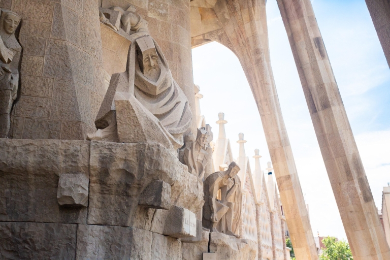 Sagrada Família : accès rapide et visite guidéeVisite en allemand