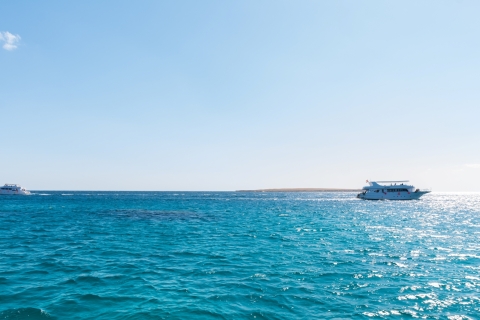 Hurghada: całodniowa wycieczka z lunchem i nurkowaniemWycieczka nurkowa z 2 miejscami nurkowymi