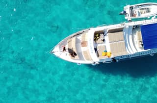 Comino: Blaue & Kristallklare Lagune, Gozo & Meereshöhlen Halbtägige Kreuzfahrt