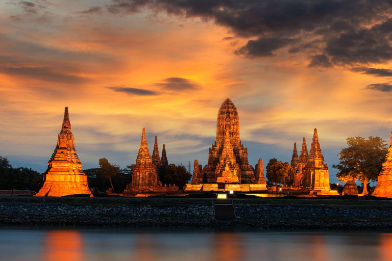 Bangkok: Tour nocturno de Ayutthaya (Únete al tour)