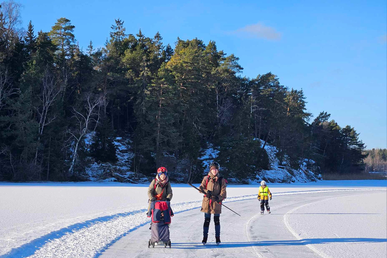 Stockholm: visite privée de patinage sur glace et déjeuner pour toute la famille