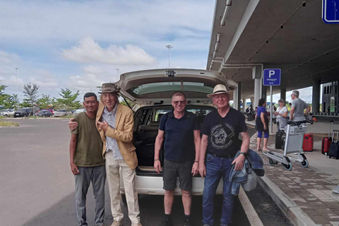 Prywatny transfer z lotniska w Siem Reap w obie strony minivanem AC