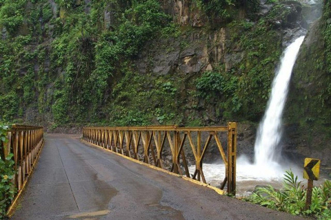 From San Jose: Private Poás Volcano & Surroundings Day Trip