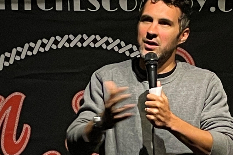 Dublin: Clube de Comédia Temple Bar In Stitches Comedy