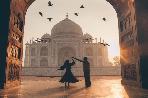 Visite du Taj Mahal sans file d'attente en voiture privéeAu départ de Jaipur : visite du Taj Mahal, sans file d'attente, en voiture privée
