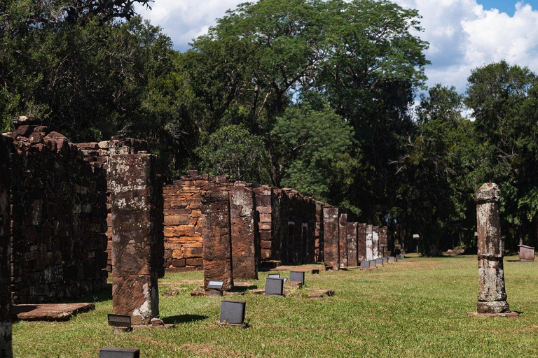 Puerto Iguazú: San Ignacio Mini & Wanda Mines Day Trip