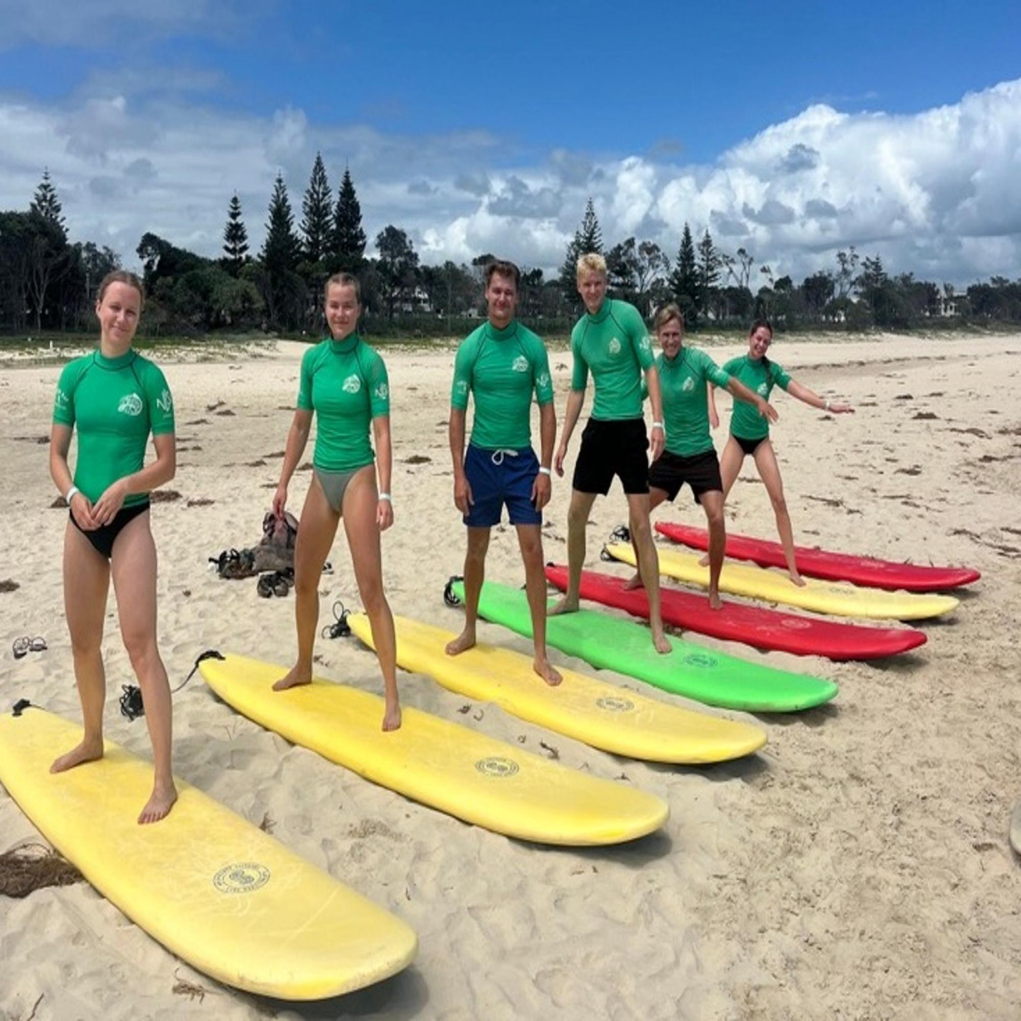 Byron Bay: Gruppensurfunterricht mit Lehrer