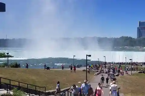 ニューヨーク発ナイアガラの滝 - 24時間ツアー