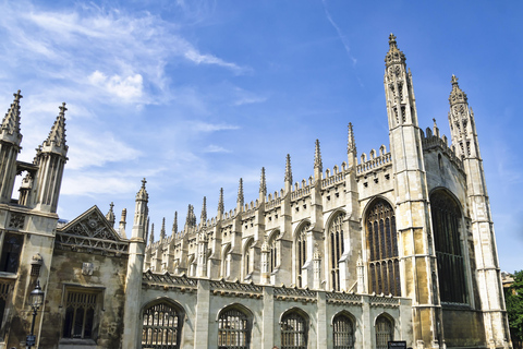 From London: Oxford and Cambridge Guided Day Trip Tour with entries in English