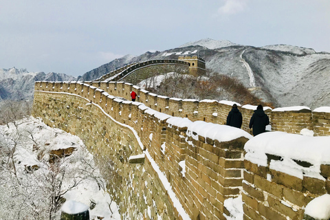 Pechino: Tour di un giorno della Grande Muraglia di Mutianyu con opzioniTour di gruppo della Grande Muraglia di Mutianyu con punto d&#039;incontro fisso