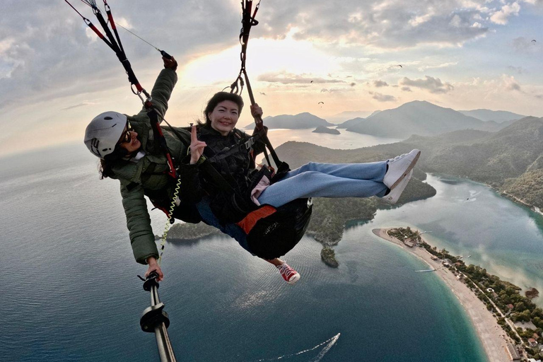 Fethiye: Female Pilot, Babadağ, Oludeniz Paragliding, Transfer