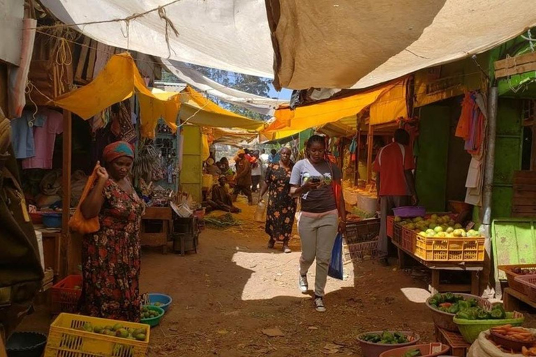 Markttour en traditionele Keniaanse kookles in Nairobi