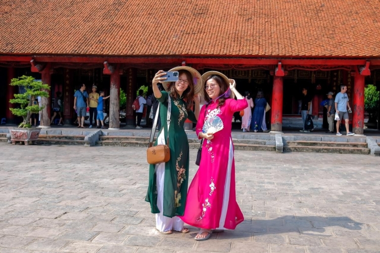 Hanoi: stadsgezichten en motortour naar de Tempel van de LiteratuurHanoi: City Sights en Tempel van Literatuur Motor Tour