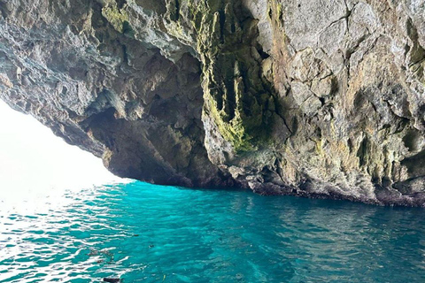 Castro: a boat tour through caves and crystal clear waters Castro: 2-hour boat tour through caves and crystal clear waters