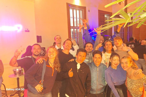 Lima: Pub Crawl with Free Shots and Club Entry