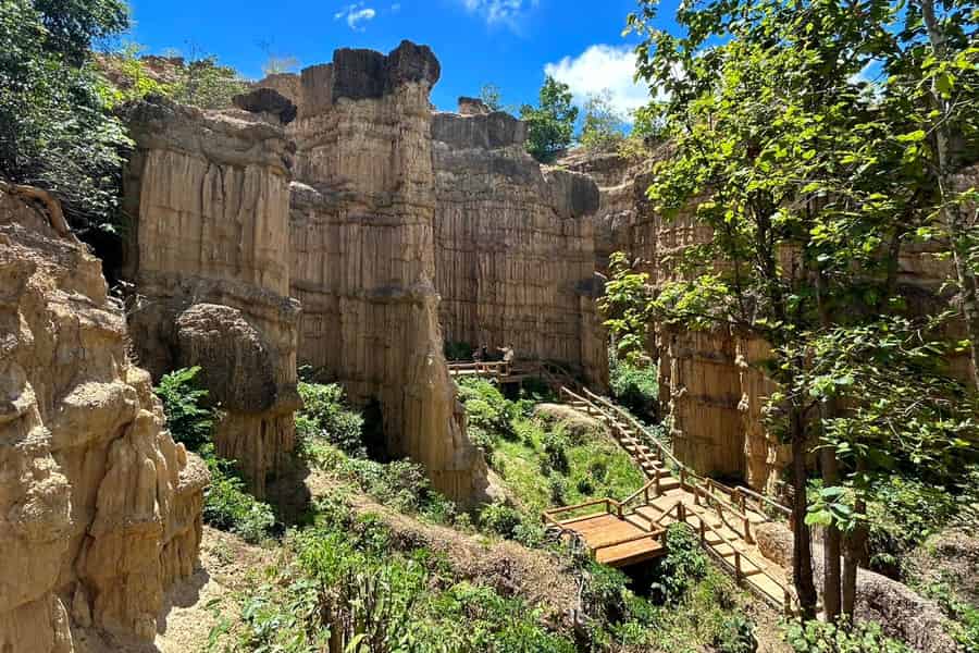 Private Tour Pha Chor Canyon & Doi Inthanon National Park. Foto: GetYourGuide Private Tour Pha Chor Canyon & Doi Inthanon National Park. Foto: GetYourGuide