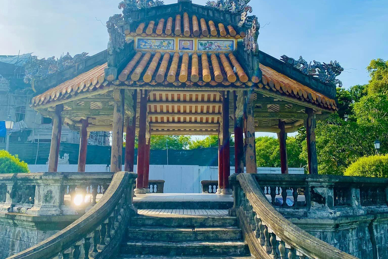 Hue Walking tour to Imperial City and Dong Ba Market