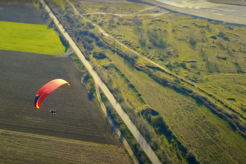 Corfu: tandem-paraglidingvlucht boven de Ionische ZeeParagliding Vlucht boven de Ionische Zee