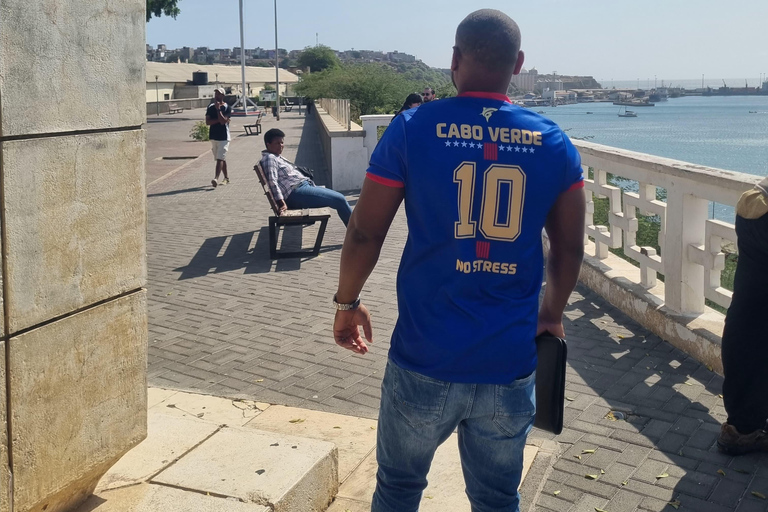 Praia: Santiago Island Highlights Tour with Breakfast