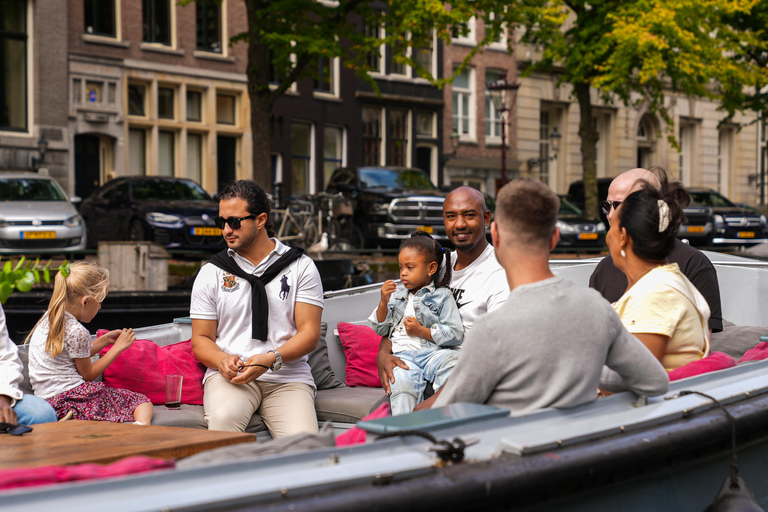 Amsterdam: Private Luxury Cruise with BBQ and Drinks Amsterdam: Private Canal Cruise with BBQ and Drinks
