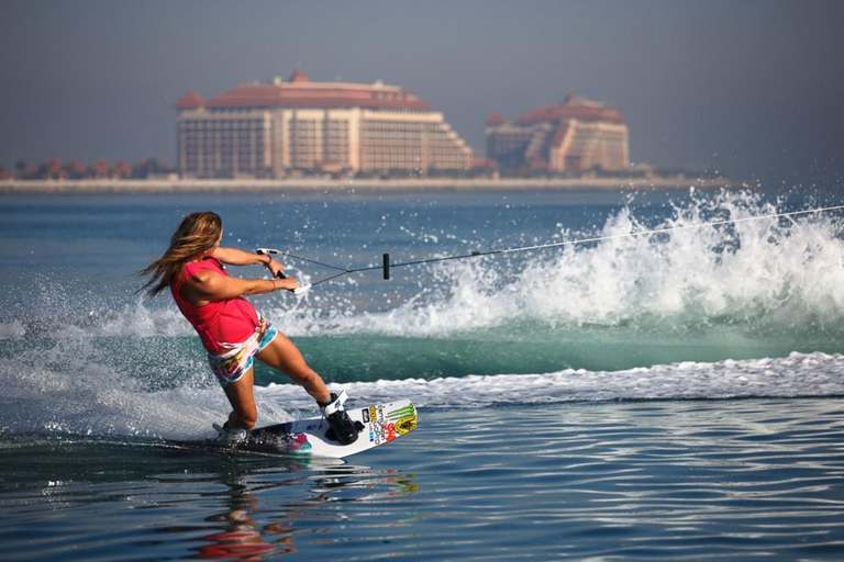 Dubai: 45Min Wakeboarding Experience 45Min Wakeboard in Dubai