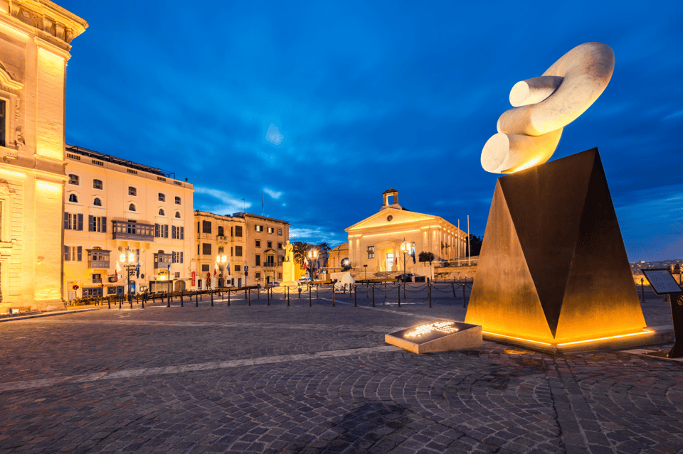 Valletta, First Discovery Walk and Reading Walking Tour - Hizvo
