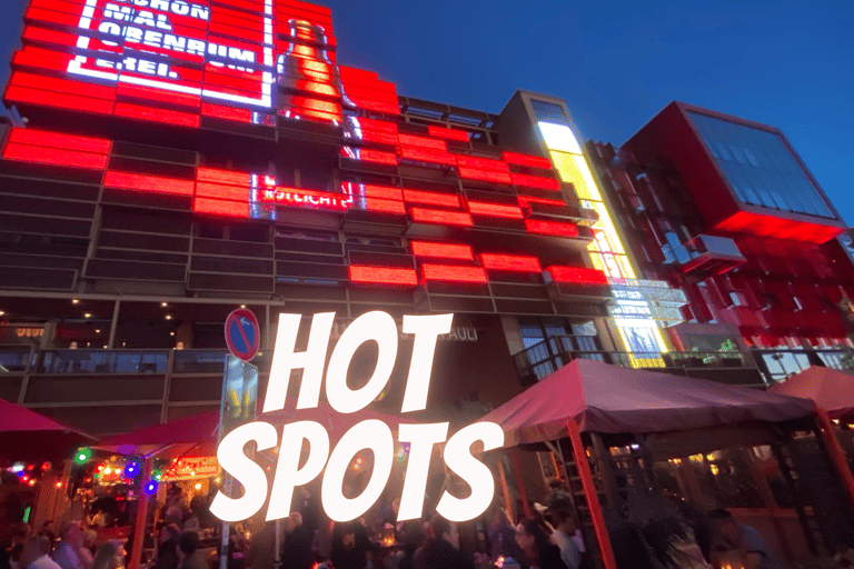 Hamburg: TITTEN-TINA'S Comedy Reeperbahn Tour Hamburg: TITTEN-TINA'S Comedy Reeperbahn Tour