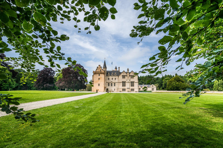 Inverness: Private Tour to Brodie Castle, Fort George & More Private Vehicle 1-4 Passengers