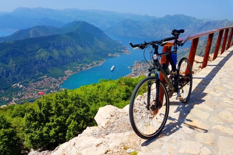 Excursión en bicicleta - Descenso desde el Mausoleo de Njegos hasta la bahía de Kotor