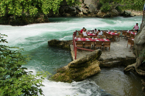 Wielki Bazar Manavgat z wycieczką łodzią po rzece i wodospadem