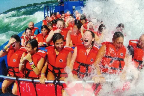 Montreal: Jet Boating on the Lachine Rapids