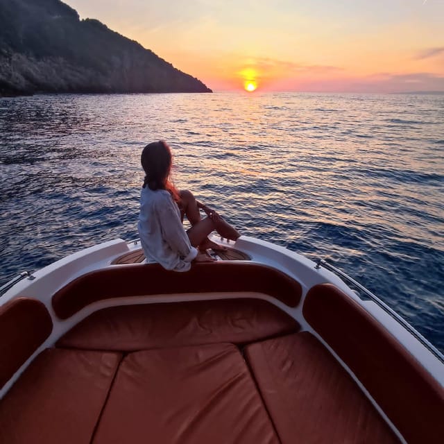 Crociera Privata Alla Spiaggia Del Relitto E Alle Grotte Blu GetYourGuide