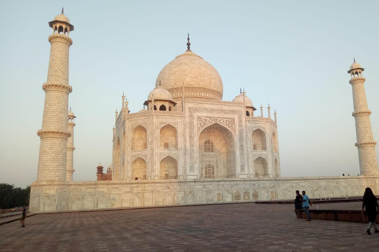 Från Delhi, Agra, Jaipur – Gyllene triangeln – 3 dagarPrivat tur med bil, chaufför, guide och 3-stjärniga hotell