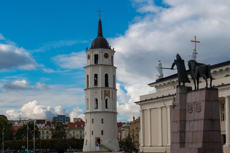 Vilnius: Old Town Walking Tour with Local Guide VILNIUS TAILORED WALKING TOURS - UNIQUE GUIDED EXPERIENCES