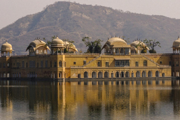 From Delhi: Jaipur & Amber Fort Guided Tour by Private Car Tour With Private Car, Driver, Guide and Entrance Tickets