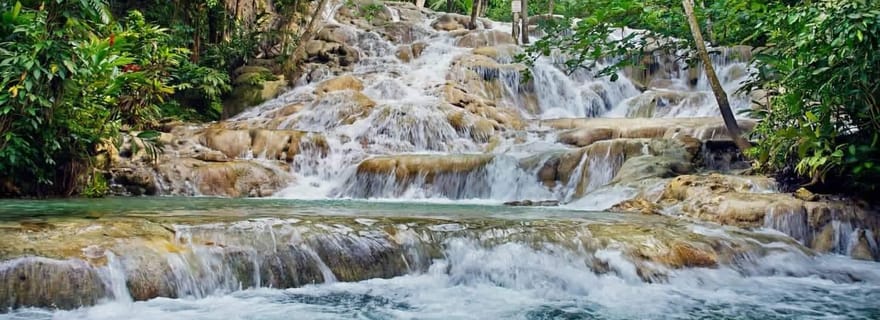 Ocho Rios : Chutes de la rivière Dunn et visite des magasins