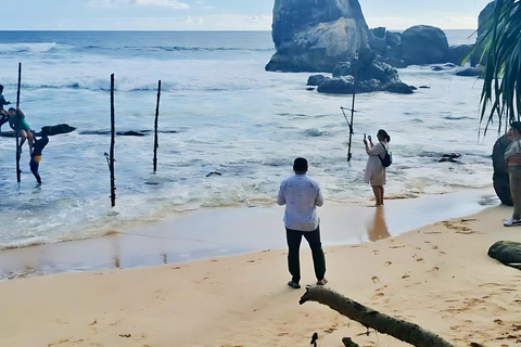 Da Colombo: tour privato all-inclusive di un giorno a Galle e MirissaGalle: tour privato di un giorno lungo la costa meridionale con snorkeling