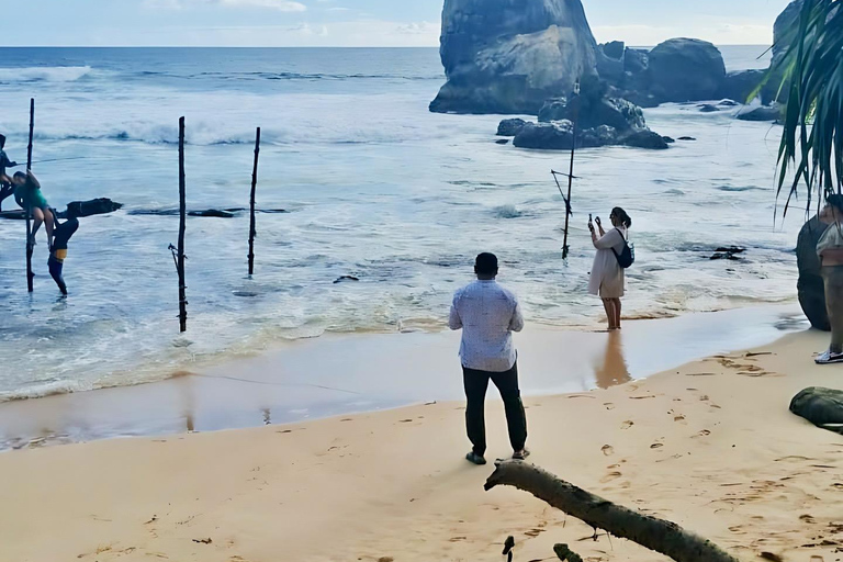 Da Colombo: tour privato all-inclusive di un giorno a Galle e MirissaGalle: tour privato di un giorno lungo la costa meridionale con snorkeling