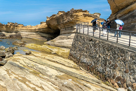 Guangzhou: Najin Bay Coast & Sea Rocks Day Trip