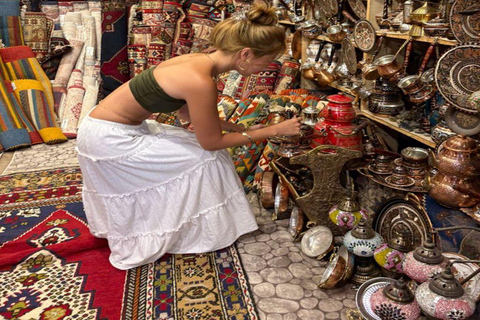 Delhi: Guided Shopping Tour Experience With Expert Female